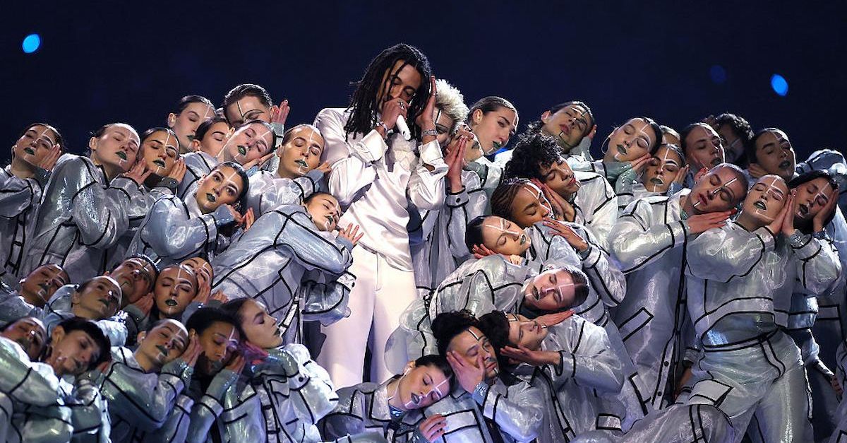 Milano-Cortina, Ghali: “Pace, armonia, umanità? Non le ho sentite. Ma…”