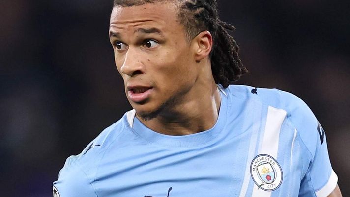 Calciomercato Milan, Akè e Gimenez sono le priorità in difesa per Tare