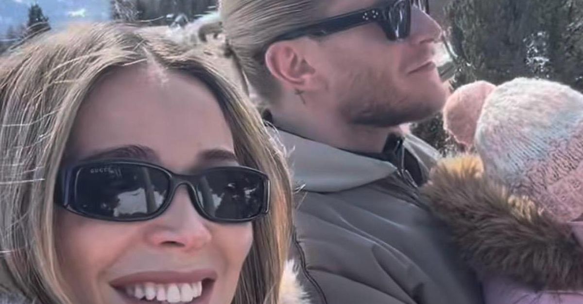 VIDEO / Relax sulla neve per Diletta Leotta, Loris Karius e la piccola Aria