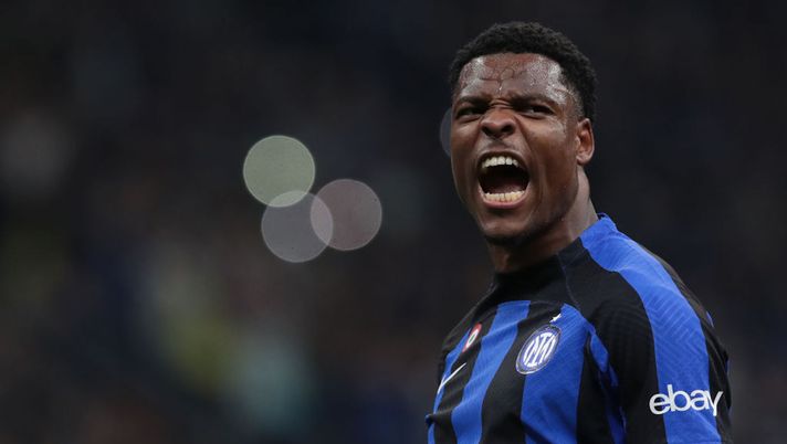 Dumfries: “Sono orgoglioso. Abbiamo lottato per il club, i colori e la città. Forza Inter!” - immagine 1