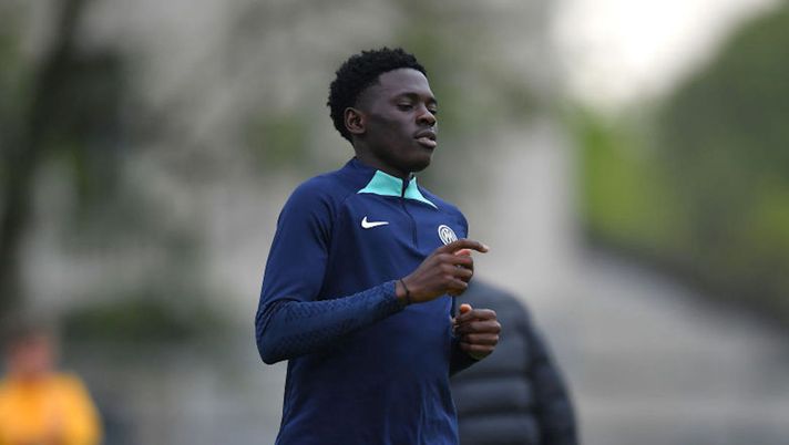 Ag. Akinsanmiro: “Ha tante richieste, ma rimarrà all’Inter. Si ispira a Barella e Mkhitaryan” - immagine 1