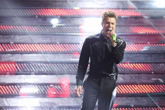 Striscia la Notizia, tapiro d’oro a Fedez: “Meno male che c’era Bonucci. Ero in trance”- immagine 2