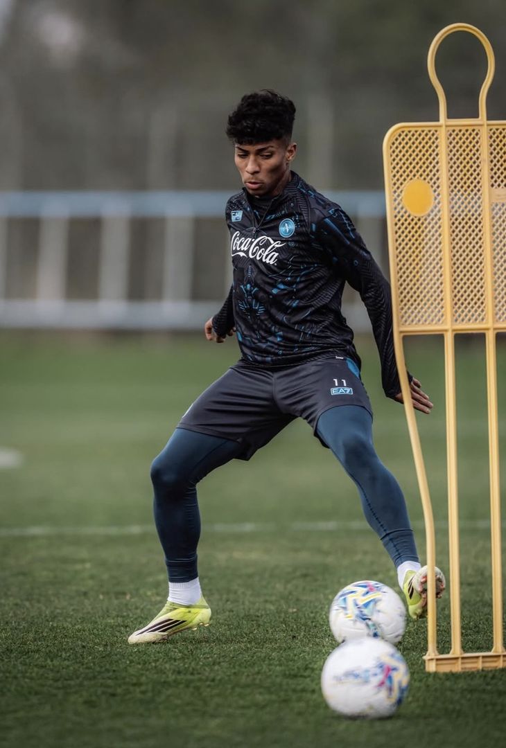 Alisson Santos, arrivato direttamente dallo Sporting Lisbona, ha preso parte oggi al primo allenamento in azzurro pubblicando gli scatti migliori sul proprio profilo Instagram.