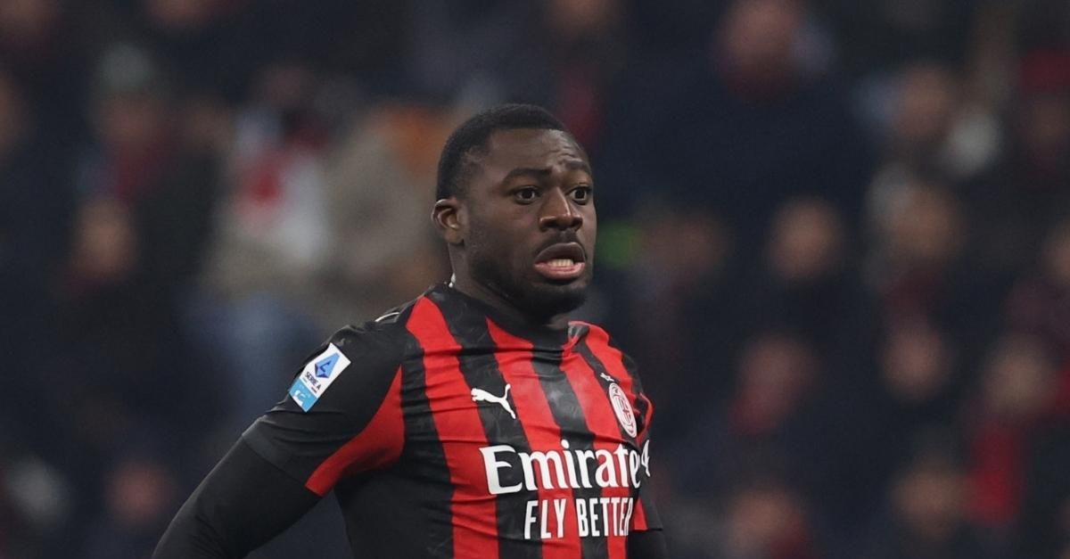 Fofana e il siparietto: il centrocampista del Milan scoppia a ridere. Ecco perché