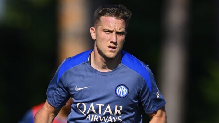 COMO, ITALY - JULY 20: Piotr Zielinski of FC Internazionale in action during the FC Internazionale training session at BPER Training Centre at Appiano Gentile on July 20, 2024 in Como, Italy. (Photo by Mattia Pistoia - Inter/Inter via Getty Images) Inter, Zielinski anche ieri al lavoro per recuperare: punta Inter-Lecce. Su De Vrij… - immagine 1