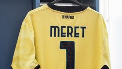 GALLERY Tutto pronto nello spogliatoio del Napoli: la scelta della maglia