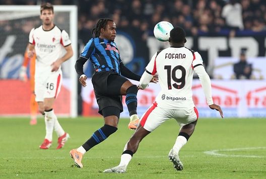 (Photo by Marco Luzzani/Getty Images) Milan, rosa corta - Lookman, tacchetti alti ed esposti