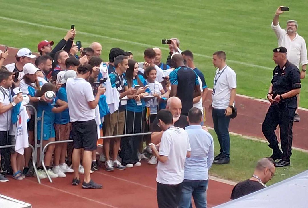 GALLERY Osimhen, Juan Jesus e Gollini fanno felici i tifosi dopo l’allenamento - immagine 8