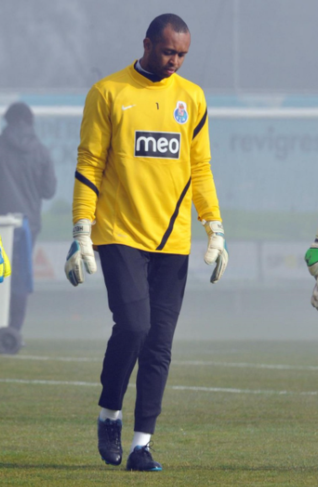 Helton Arruda accusato di violenza domestica: l’ex portiere del Porto sotto indagine Helton Arruda accusato di violenza domestica: l’ex portiere del Porto sotto indagine - immagine 1