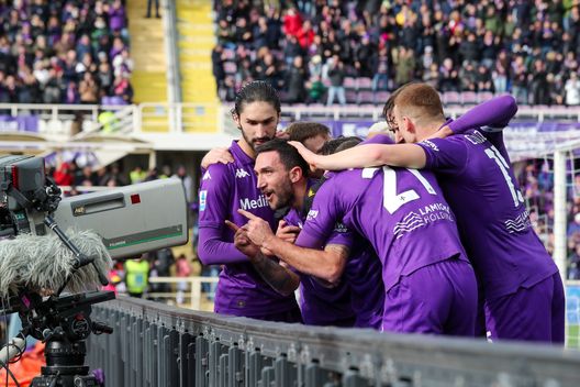 GERMOGLI PH: 8 DICEMBRE 2024 FIRENZE STADIO ARTEMIO FRANCHI SERIE A FIORENTINA VS CAGLIARI NELLA FOTO GOL ESULTANZA CATALDI Cataldi