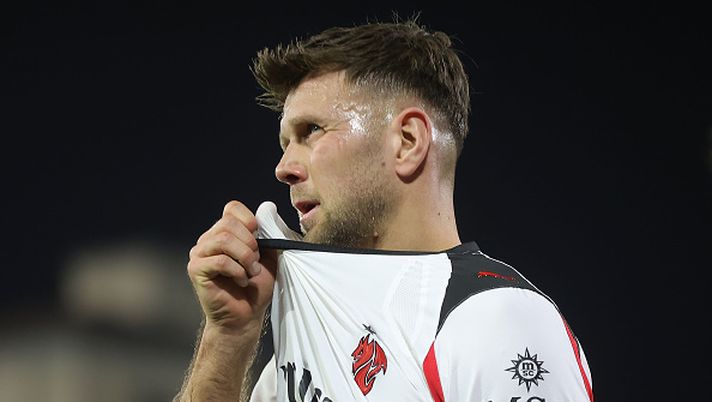 Fullkrug fullkrug-rigore-sbagliato-scuse-social-leao