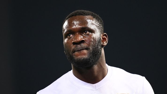 HAMBURG, GERMANY - APRIL 20: Victor Boniface of Bayer 04 Leverkusen looks dejected at full-time following the team's draw in the Bundesliga match between FC St. Pauli 1910 and Bayer 04 Leverkusen at Millerntor Stadium on April 20, 2025 in Hamburg, Germany. (Photo by Stuart Franklin/Getty Images) Boniface si sfoga: “Clown ovunque! Io non serio? Non giocherei nel Bayer e non mi vorrebbe il Milan” - immagine 1