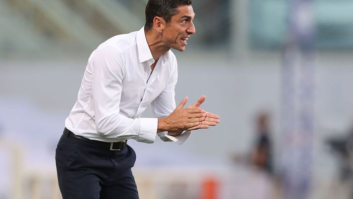 FLORENCE, ITALY - JULY 19: Moreno Longo manager of Torino FC gestures during the Serie A match between ACF Fiorentina and Torino FC at Stadio Artemio Franchi on July 19, 2020 in Florence, Italy. (Photo by Gabriele Maltinti/Getty Images) Longo: “Toro, ci sono problemi mentali pregressi. Ma Giampaolo saprà intervenire” - immagine 1