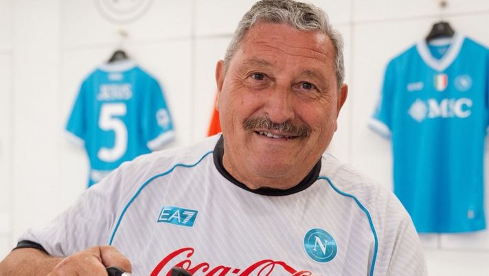 Starace versa il suo buon caffè prima di Napoli-Atalanta a bordocampo LA FOTO - immagine 1