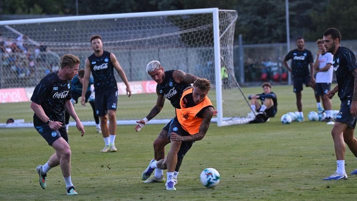 Doppia seduta a Castel di Sangro, lavoro aerobico e mini torneo a tre squadre allenamento napoli