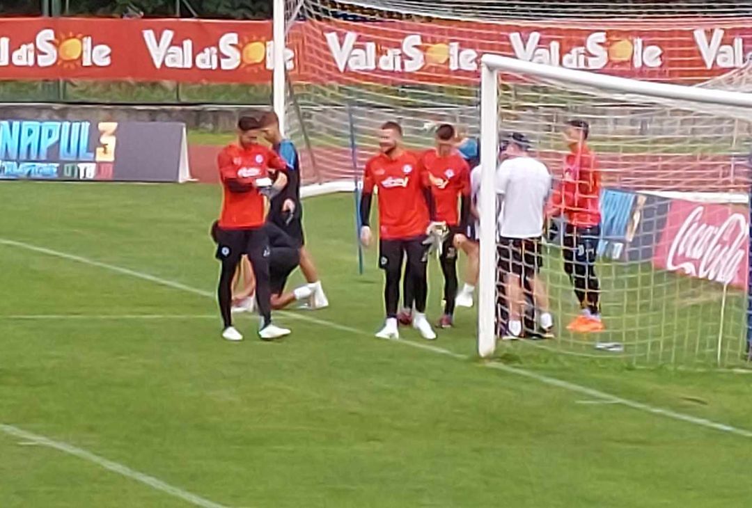 GALLERY Meret inizia l’allenamento con una fasciatura: i dettagli - immagine 3