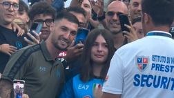 Politano, bellissimo gesto verso una giovane tifosa azzurra