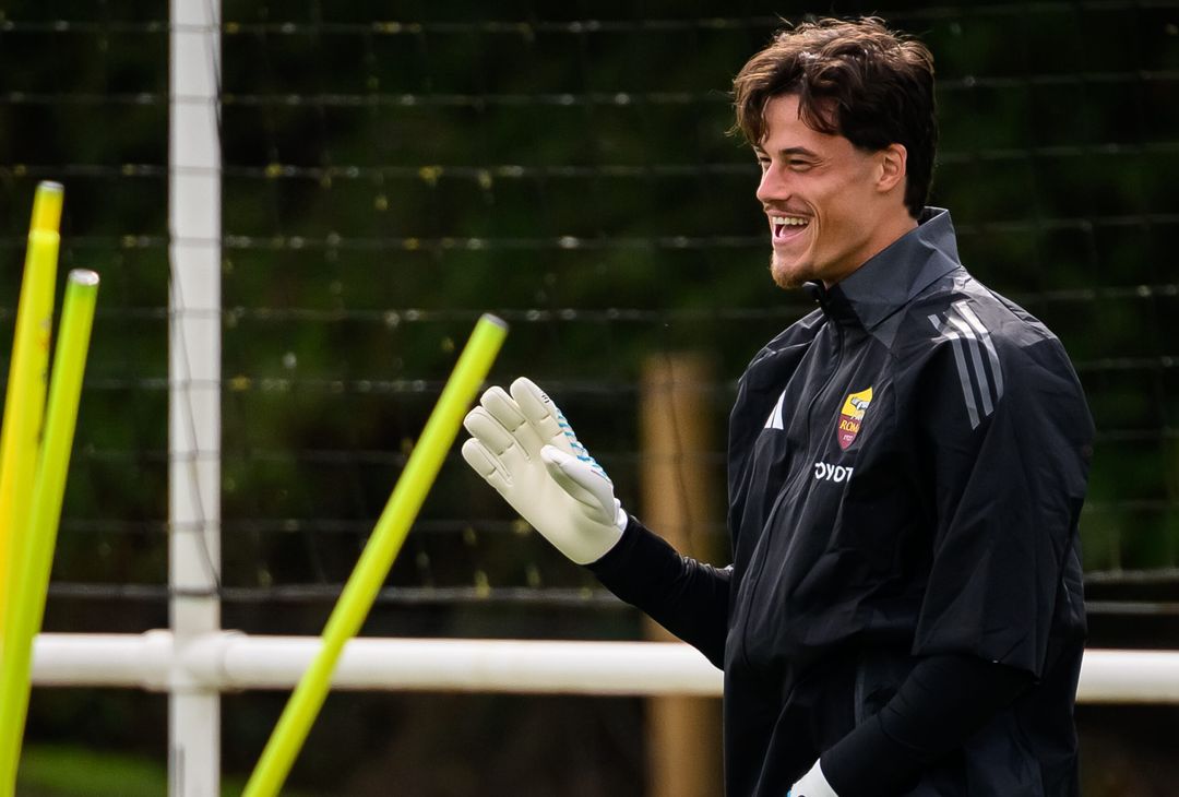 Roma, il primo allenamento al St. George’s Park – FOTO GALLERY - immagine 6