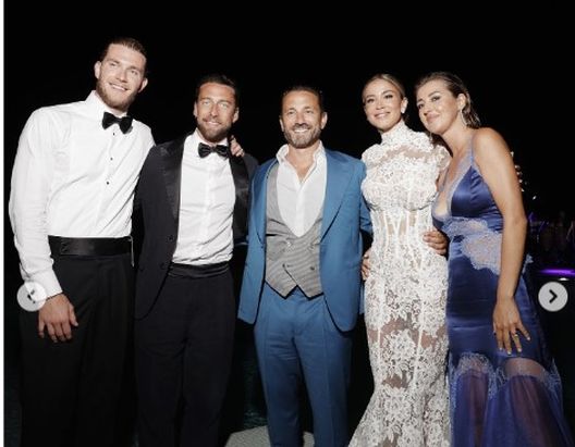 Diletta Leotta posta le foto dal suo album di nozze: quanti amici vip- immagine 3