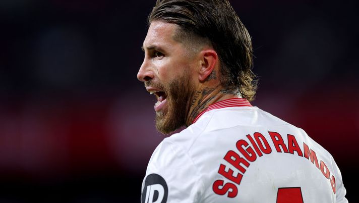 Botta e risposta tra Ryanair e Sergio Ramos: “Petizione per bandire la tua canzone dagli aerei” - immagine 1