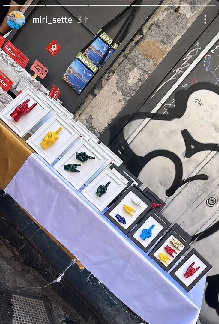 GALLERY La famiglia Spinazzola già pazza di Napoli: gli scatti social della moglie - immagine 5