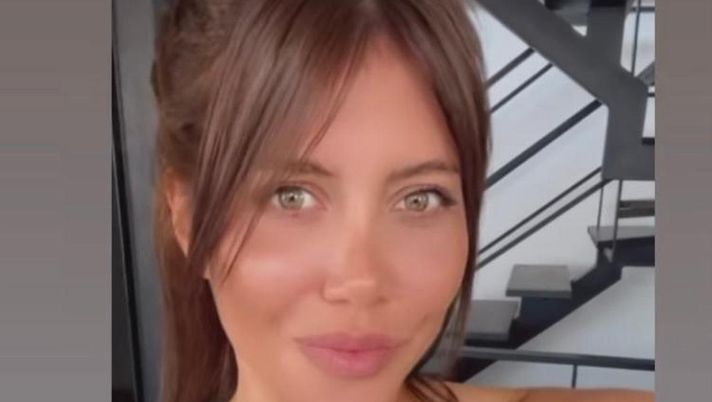 Wanda Nara è pronta per condurre Masterchef: l’argentina si presenta con un look da rockstar - immagine 1