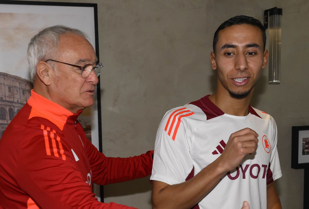 Gourna-Douath, Nelsson e Salah-Eddine: i primi scatti in giallorosso – FOTO GALLERY - immagine 11