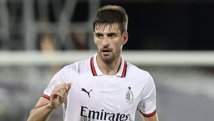 Matteo Gabbia AC Milan Fiorentina-Milan 2-1 Serie A 2024-2025
