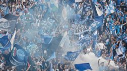 FOTO La Curva A del Maradona invita i tifosi a star vicino alla squadra