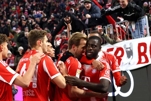 Bayern Monaco, 6-2 al Friburgo e prosegue la crescita del talento 2008 Lennart Karl- immagine 3