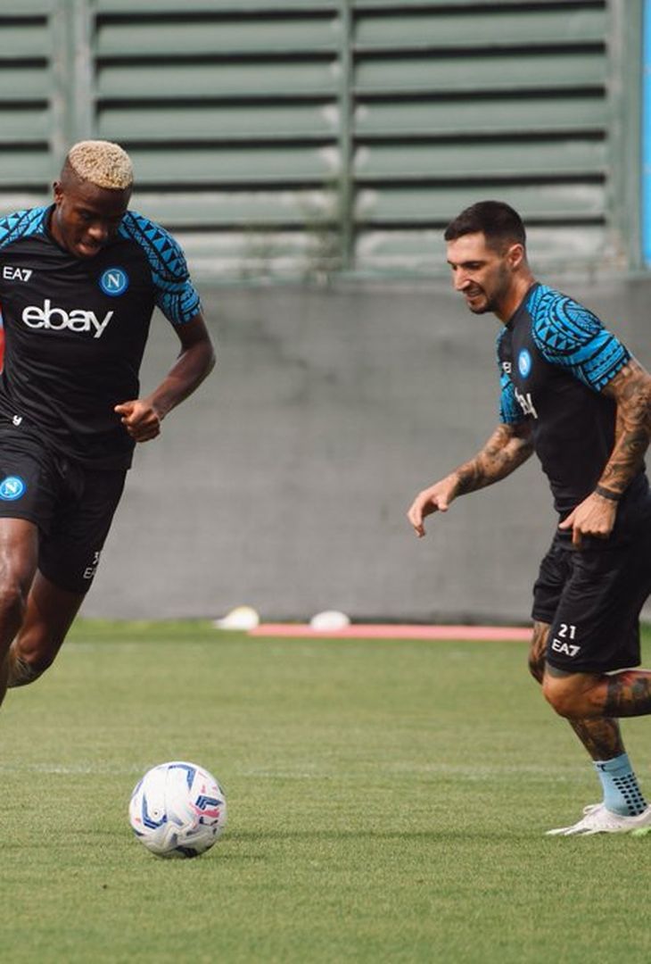 GALLERY Sorrisi e concentrazione: le foto dell’allenamento del Napoli - immagine 7