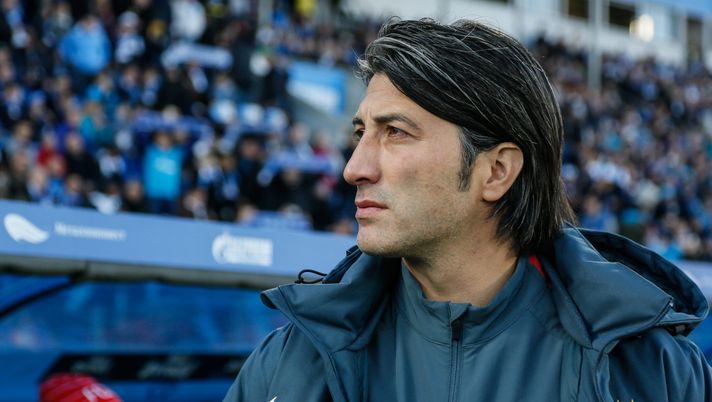 ST. PETERSBURG, RUSSIA - SEPTEMBER 27: FC Spartak Moscow head coach Murat Yakin looks on during the Russian Football League Championship match between FC Zenit St. Petersburg and FC Spartak Moscow at the Petrovsky stadium on September 27, 2014 in St. Petersburg, Russia. (Photo by Epsilon/Getty Images) Svizzera