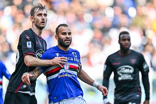 Genova, Italia - 5 marzo 2023: Norbert Gyomber della Salernitana e Jesé Rodríguez della Sampdoria durante una partita di Serie A tra le due squadre. (Foto di Simone Arveda/Getty Images) Sampdoria-Salernitana, i precedenti tra le due squadre- immagine 3