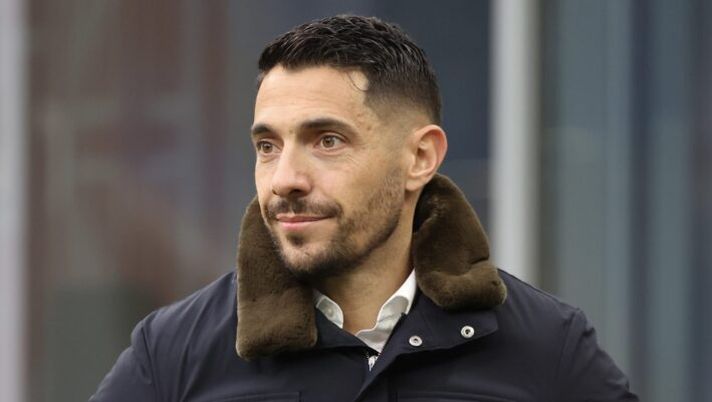 MILAN, ITALY - JANUARY 10: AC Milan chief scout Geoffrey Moncada looks on during training session at Giuseppe Meazza Stadium on January 10, 2025 in Milan, Italy. (Photo by Claudio Villa/AC Milan via Getty Images) Moncada: “Rispondo così su Chukwueze e sul futuro di Joao Felix in estate! Gimenez…” - immagine 1