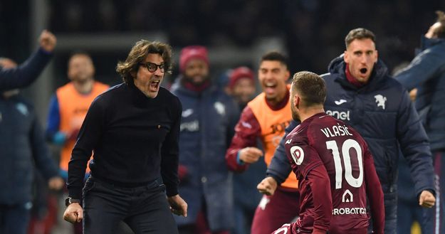 TURIN, ITALY - JANUARY 11: Nikola Vlasic of Torino celebrates scoring his team's first goal with Paolo Vanoli, Head Coach of Torino, during the Serie A match between Torino and Juventus at Stadio Olimpico di Torino on January 11, 2025 in Turin, Italy. (Photo by Valerio Pennicino/Getty Images) Paolo Vanoli, Nikola Vlasic, Torino