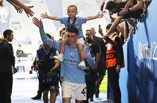 Baby Foden star di Instagram dopo le foto virali della CL: profilo aperto e in poche ore… - immagine 1