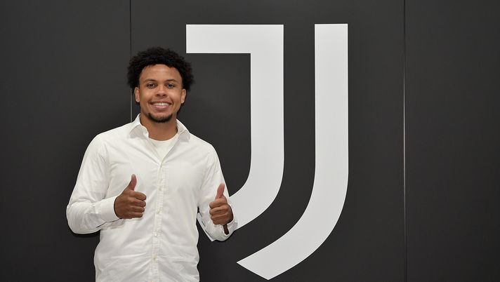Adesso non ci sono più dubbi, McKennie ha rinnovato con la Juve: la nota mckennie juve
