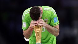 Romano conferma FCIN1908: “Inter non prenderà il Dibu Martinez. Un nome caldo è…”