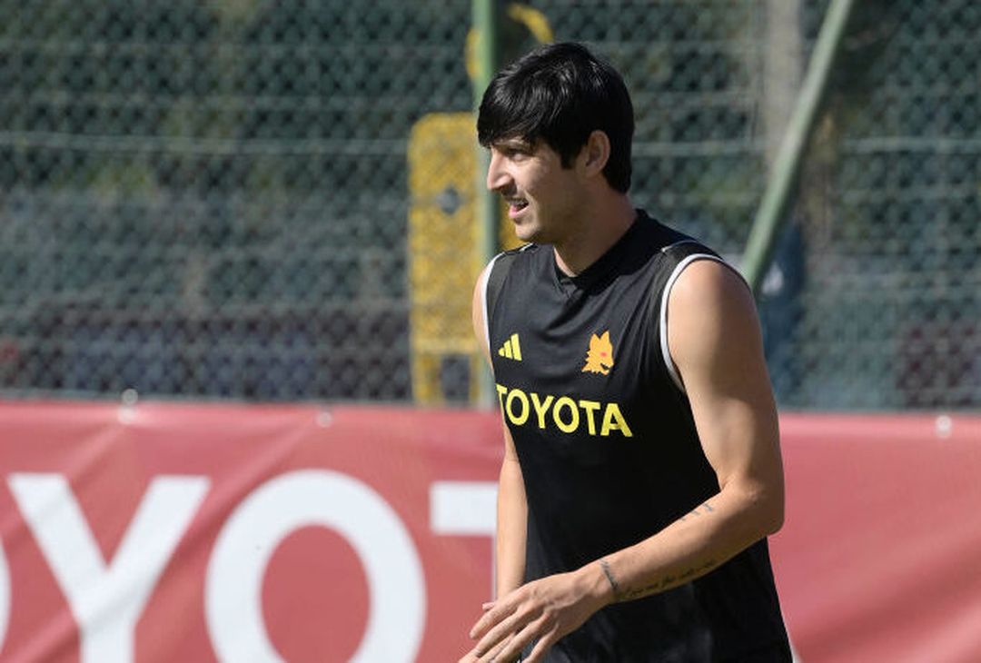 Roma, a Trigoria si lavora per preparare la sfida al Servette – FOTO GALLERY - immagine 25