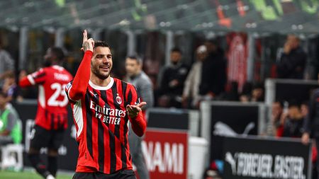 MILAN, ITALY - SEPTEMBER 27: Theo Hernandez of AC Milan celebrates after scoring the his team's second goal during the Serie A match between AC Milan and Lecce at Stadio Giuseppe Meazza on September 27, 2024 in Milan, Italy. (Photo by Giuseppe Cottini/AC Milan via Getty Images)