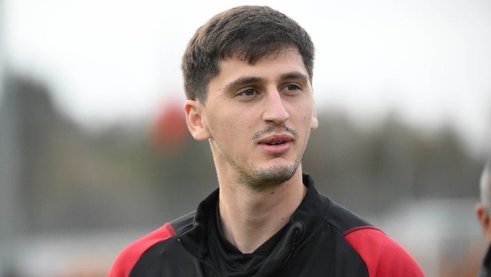 Roma, c’è l’accordo per la cessione di Kumbulla: prestito con diritto di riscatto, le cifre Roma, c’è l’accordo per la cessione di Kumbulla: prestito con diritto di riscatto, le cifre - immagine 1