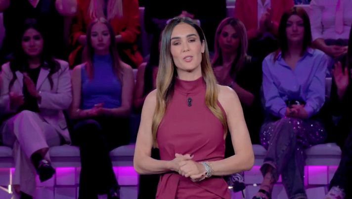Verissimo, gli ospiti del week-end: da Laura Freddi a Nino D’Angelo e Laura Pirovano - immagine 1