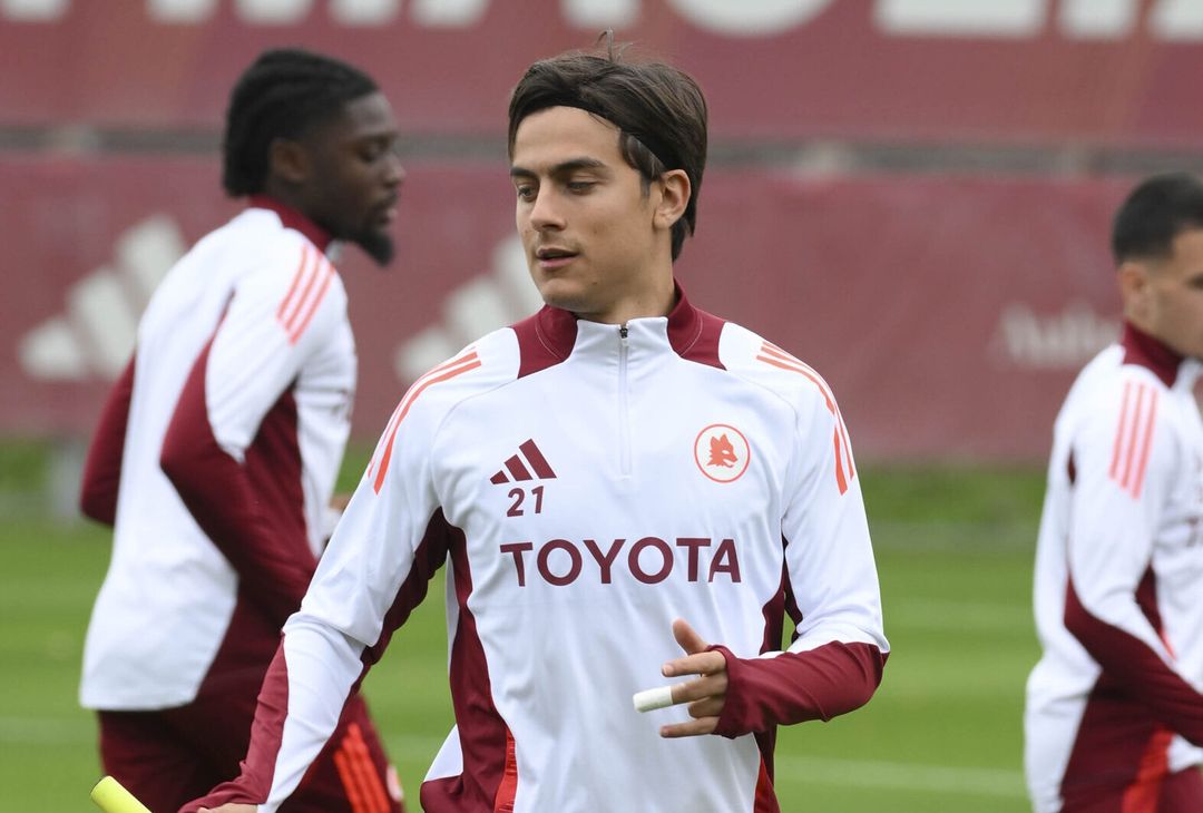 Roma, meno due giorni dal Napoli: Dybala parzialmente in gruppo – FOTO GALLERY- immagine 1