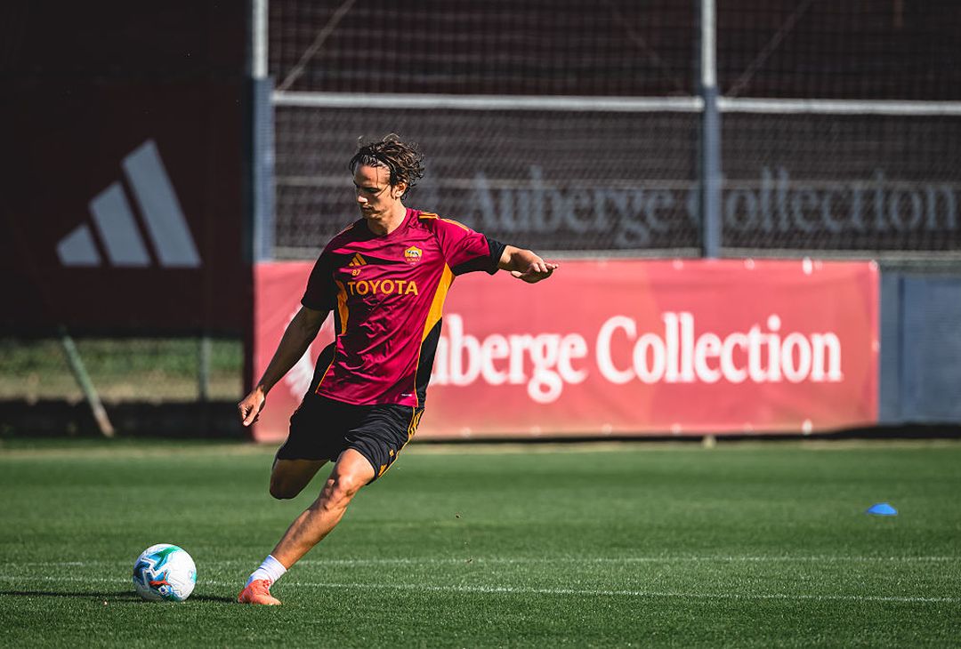 Trigoria, l’allenamento mattutino dei giallorossi – FOTO GALLERY - immagine 29