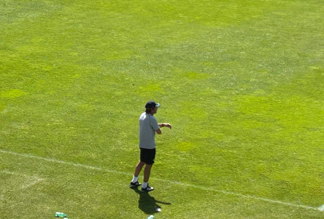 GALLERY Conte telecomanda i suoi in allenamento: continue indicazioni per lui - immagine 5