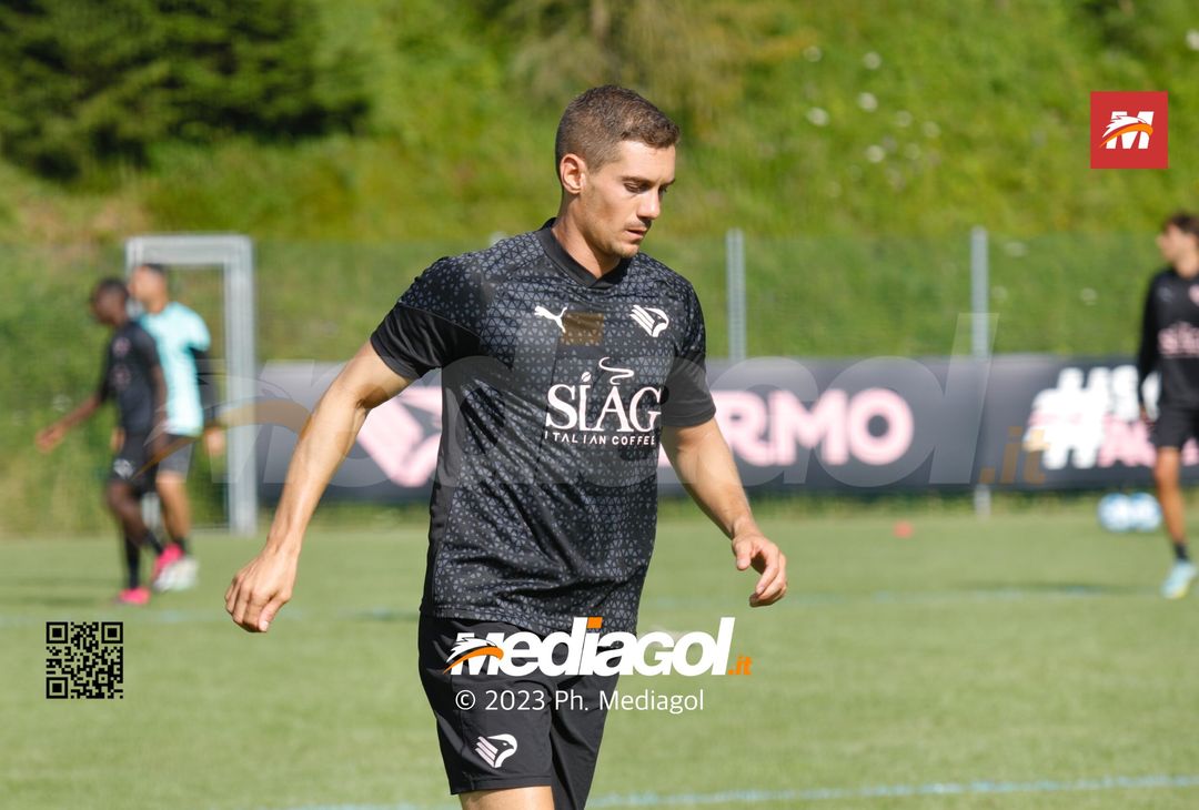 FOTO Ritiro Palermo, day 5 a Ronzone: sorrisi e tattica, presente Bigon (Gallery) - immagine 30