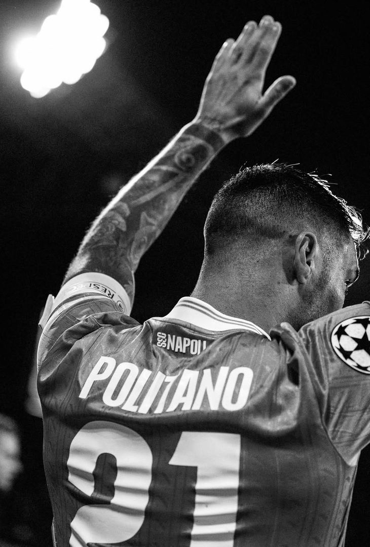 L'estasi per la prestazione di Kevin De Bruyne e la gioia per la doppietta messa a referto da Rasmus Hojlund: due sentimenti positivi (e cardini) rappresentati alla perfezione dal riassunto 'in bianco e nero' di Napoli-Sporting Lisbona realizzato dall'admin dell'account Instagram della compagine partenopea.