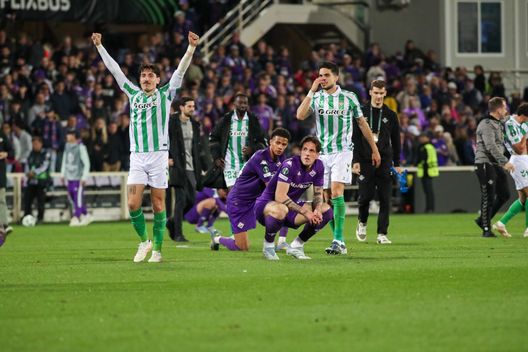 GERMOGLI PH: 8 MAGGIO 2025 FIRENZE STADIO ARTEMIO FRANCHI SEMIFINALE DI CONFERENCE LEAGUE FIORENTINA VS BETIS NELLA FOTO FOLORUNSHO Poesio: “La Conference ha dato alibi per tre anni. Ad ora questa è la tua dimensione”- immagine 2