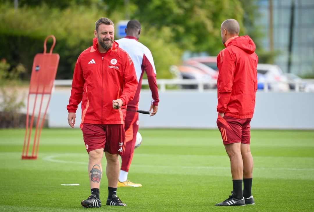 Ritiro Roma, ultimo allenamento in terra inglese: domani l’Everton – FOTO GALLERY - immagine 9