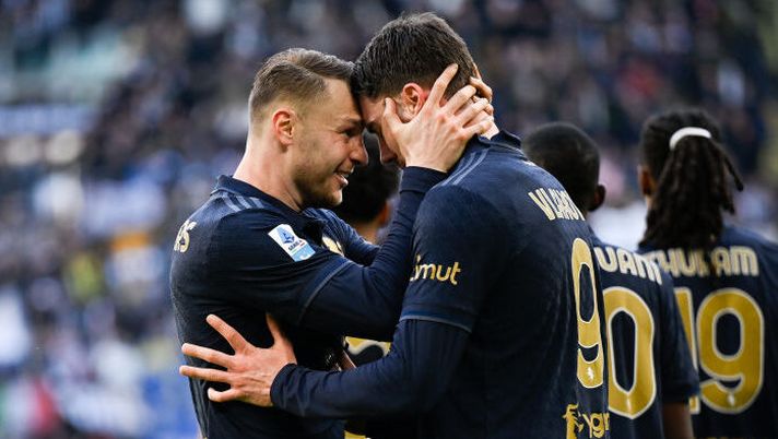 TURIN, ITALY - FEBRUARY 02: Dusan Vlahovic of Juventus celebrates after scoring his team's third goal with teammates Teun Koopmeiners during the Serie A match between Juventus and Empoli at Juventus Stadium on February 02, 2025 in Turin, Italy. (Photo by Daniele Badolato - Juventus FC/Juventus FC via Getty Images) Juve, le novità su Koopmeiners e Vlahovic dopo l’allenamento e cosa filtra verso il Bologna - immagine 1